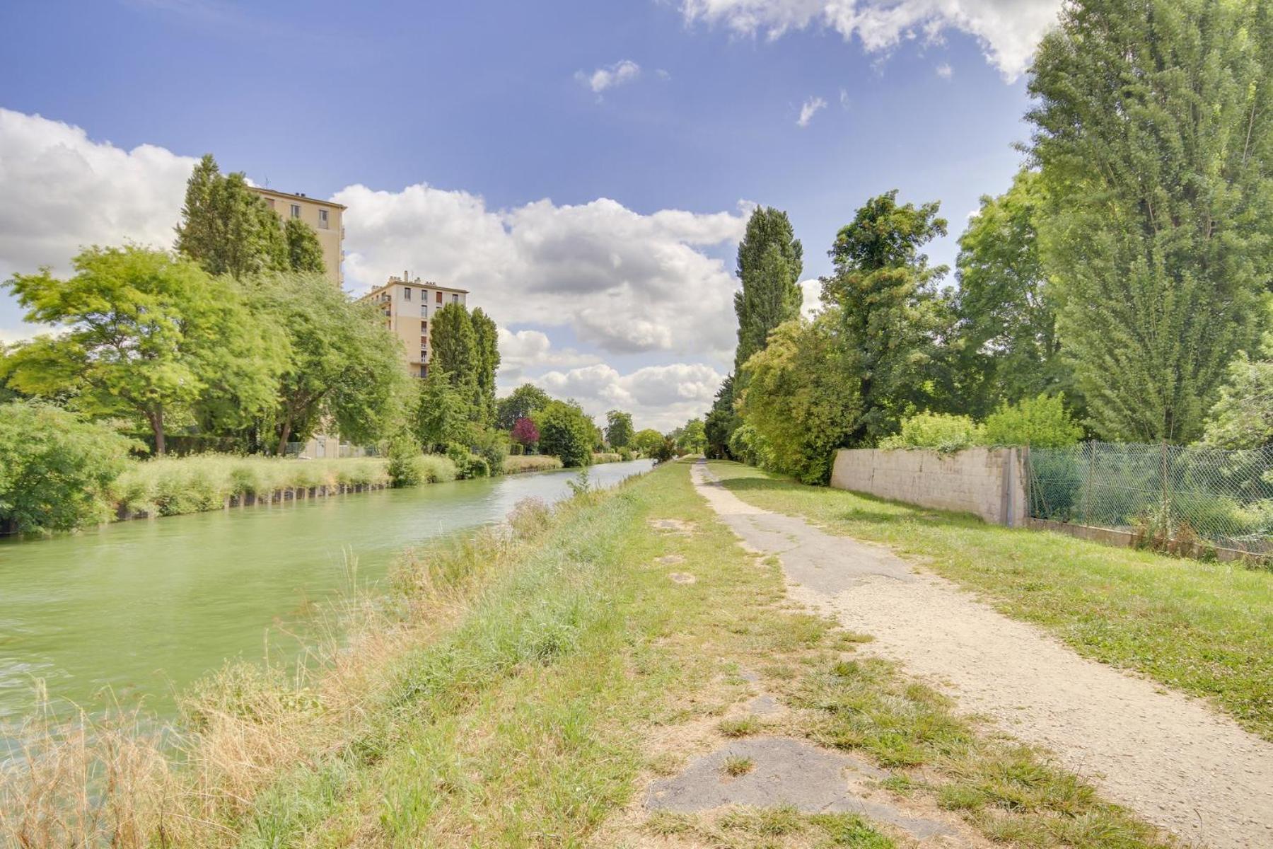 Studio Au Bord Du Canal Chelles  Esterno foto